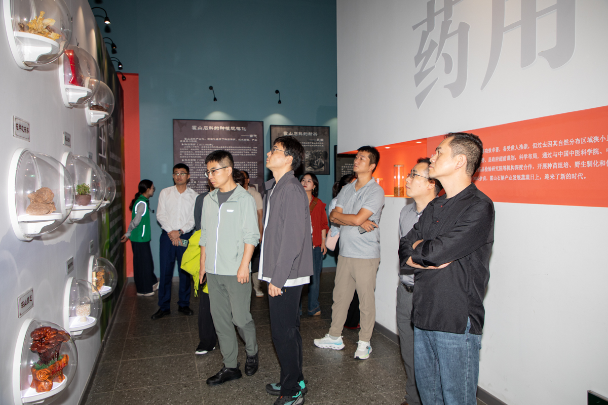 1758557115952598.jpg IMG_7102.jpg